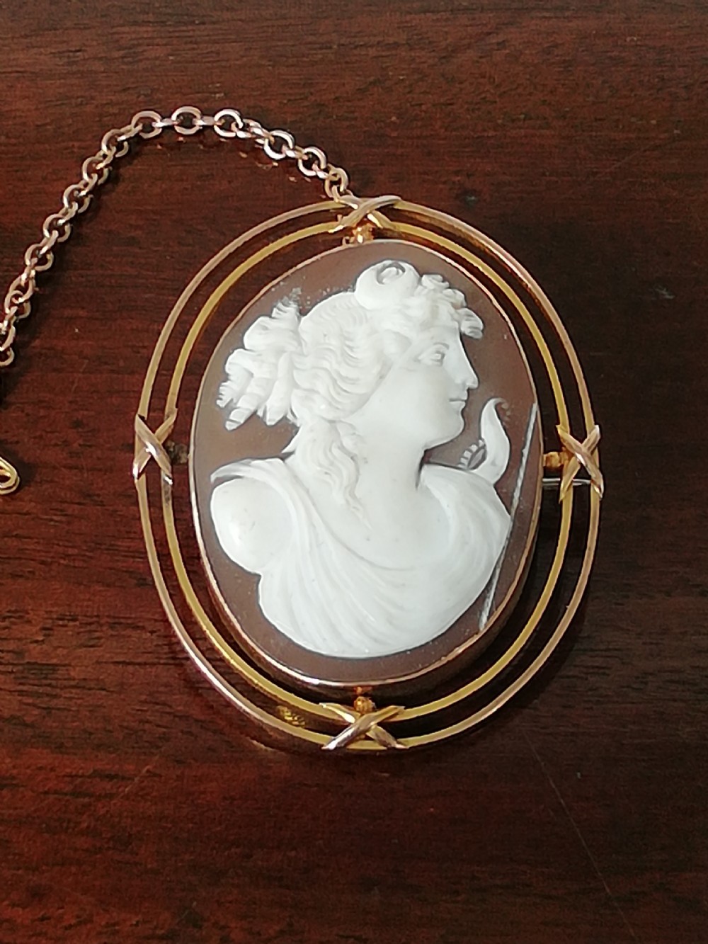 Victorian 9ct Cameo Brooch