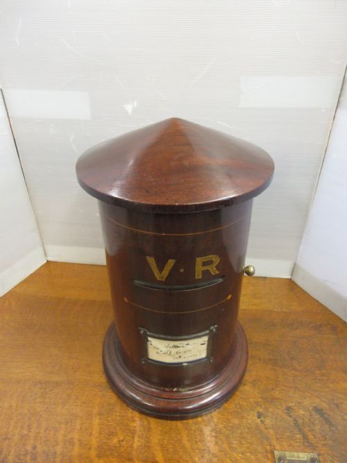 COUNRTY HOUSE POST BOX - ADDITIONAL PHOTO 2