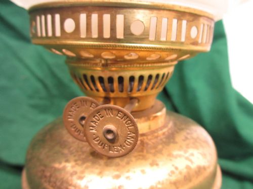 VICTORIAN OIL LAMP - ADDITIONAL PHOTO 5